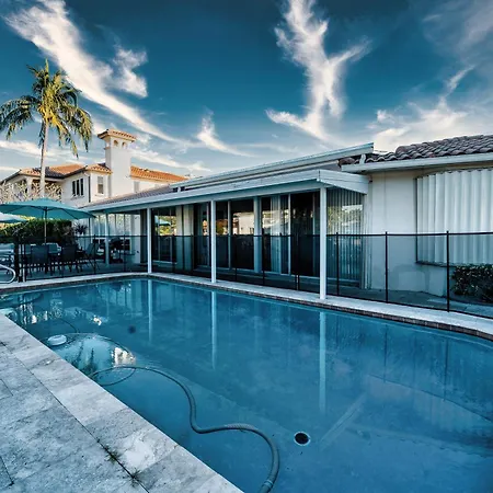 Waterfront Villa Heated Pool Spa Walk To Beach